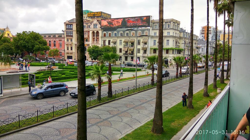 Apartment Eteri Batumi Exteriör bild