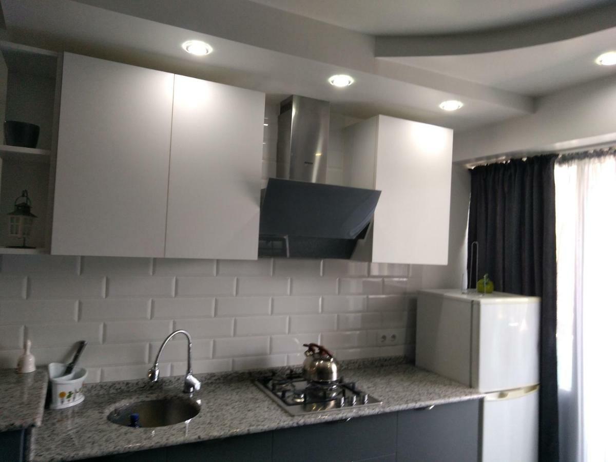 Apartment Eteri Batumi Exteriör bild