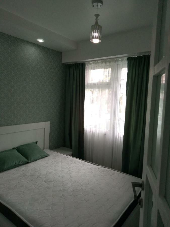 Apartment Eteri Batumi Exteriör bild